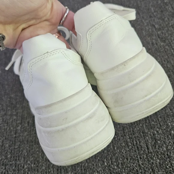 ✨️STEVE MADDEN MARYANNA WHITE CHUNKY SNEAKERS SIZE 6✨️ - Picture 3 of 9